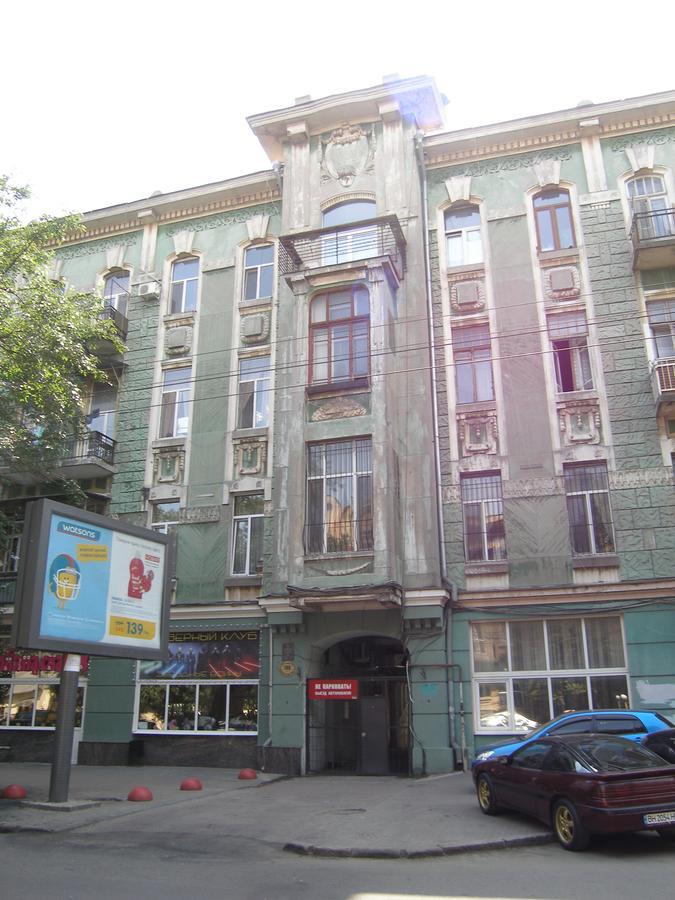 Tapki Hostel Odessa Exterior photo
