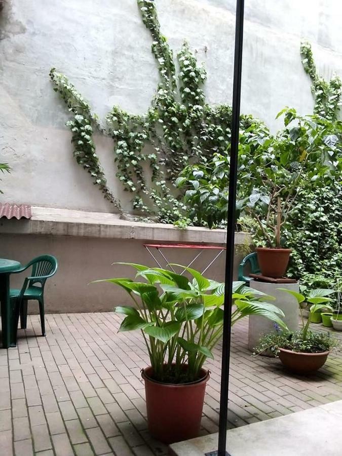 Tapki Hostel Odessa Exterior photo
